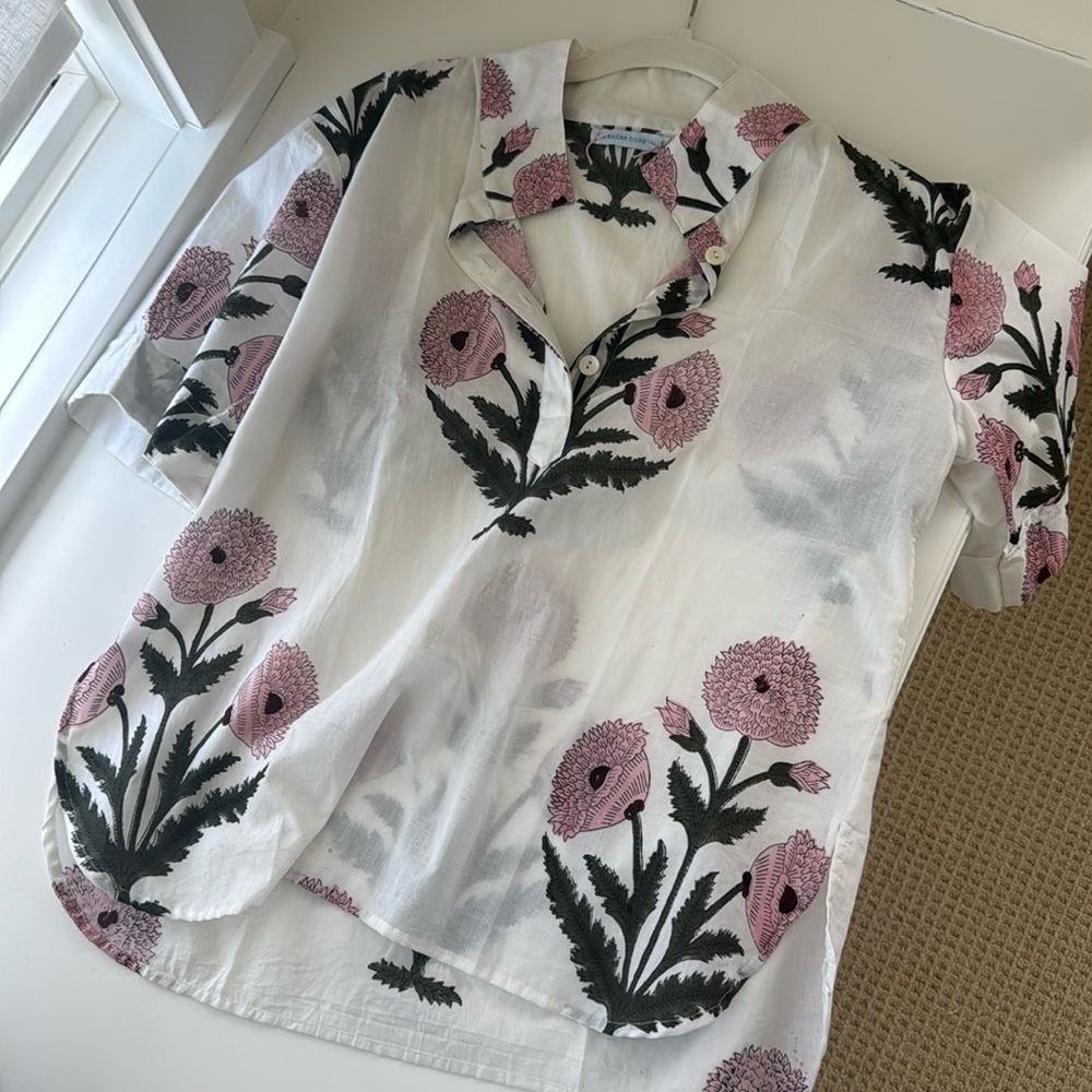 Le Bazar Coastal top